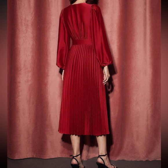 Luxe red lantern sleeve pleated thigh party evening formal dress - Picture 3 of 9